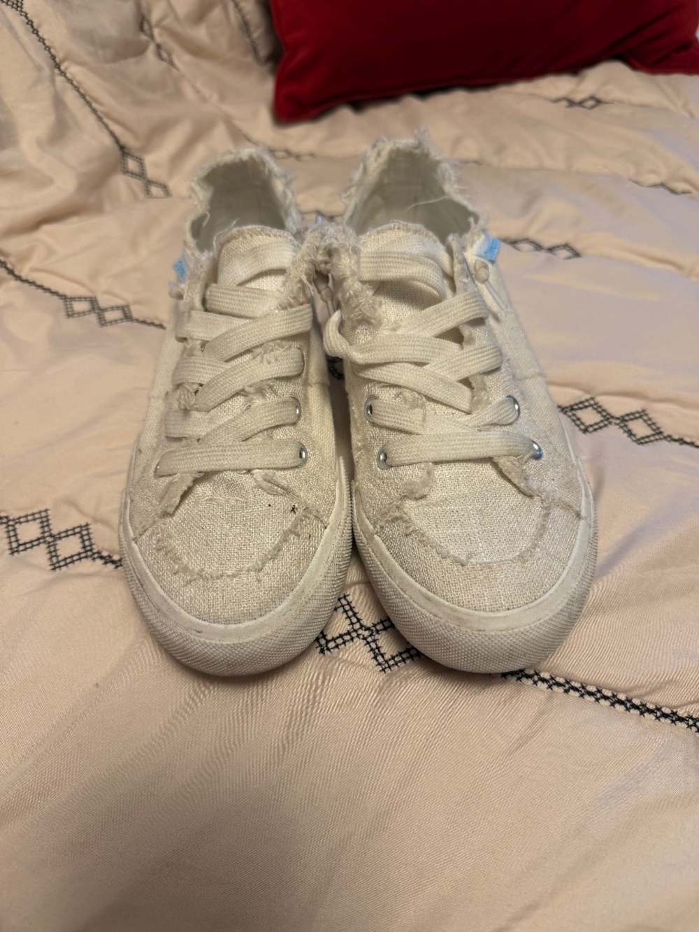 Women’s Obtaom white shoes size 7